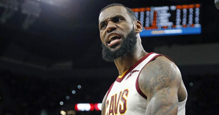 LeBron James surpass Kbe Bryant as youngest player to reach 30,000 points [www.AmenRadio.net}